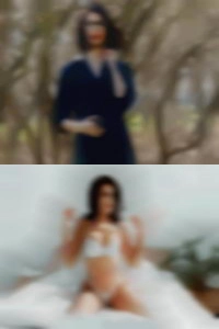 Mature naked women in the yard means swinger Maple Valley